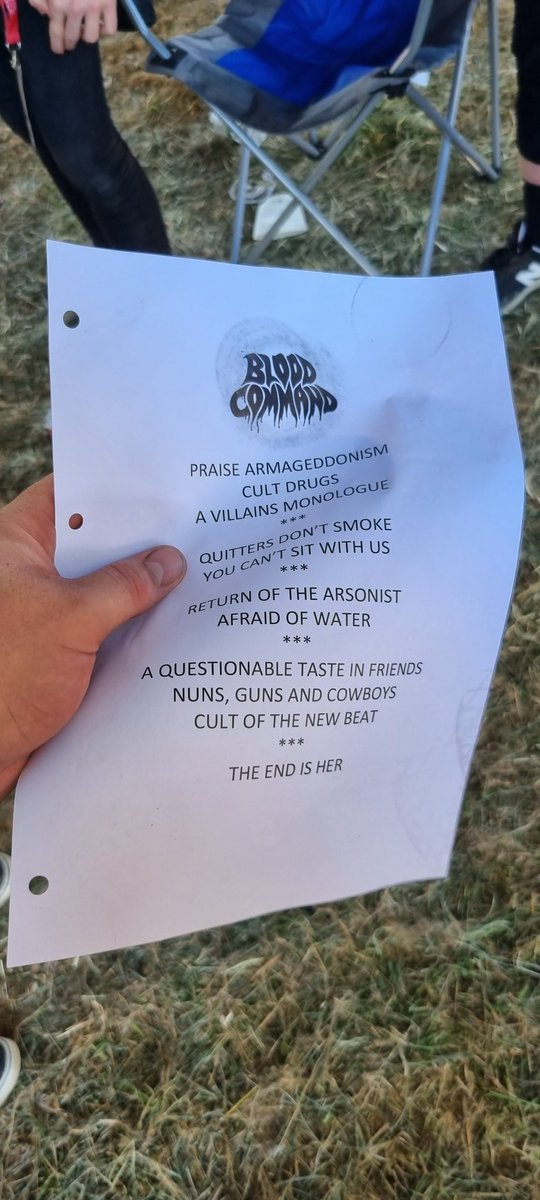 BradStrat's tweet image. Taken me 5 years since first hearing "Cult Drugs" to finally get to see this band. What an amazing time that was 💜 #BloodCommand #2000Trees