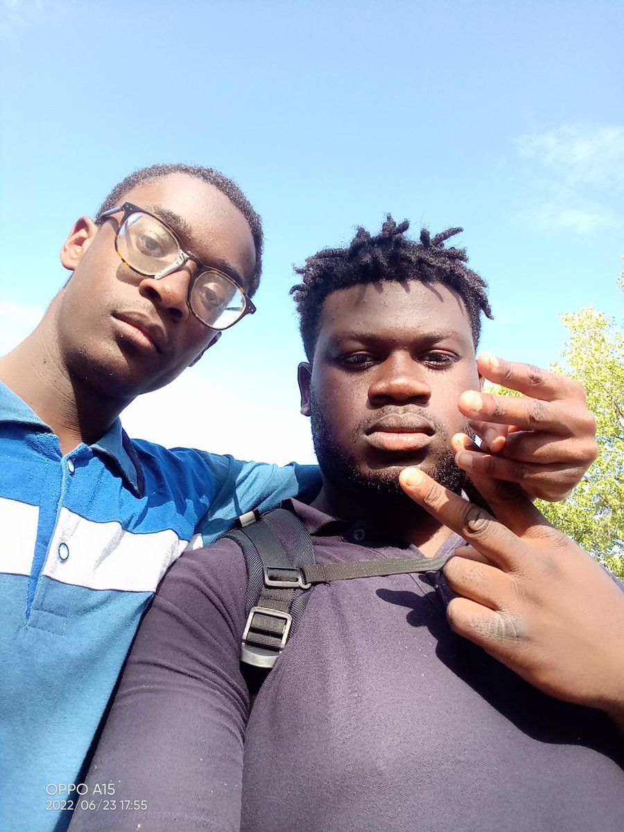 ximquingeek2003's tweet photo. Y'Avait été au Walibi le 23 juin passé avec les élèves, profs Soleil qui nous touche que faisait chaud https://t.co/kapAonDswI