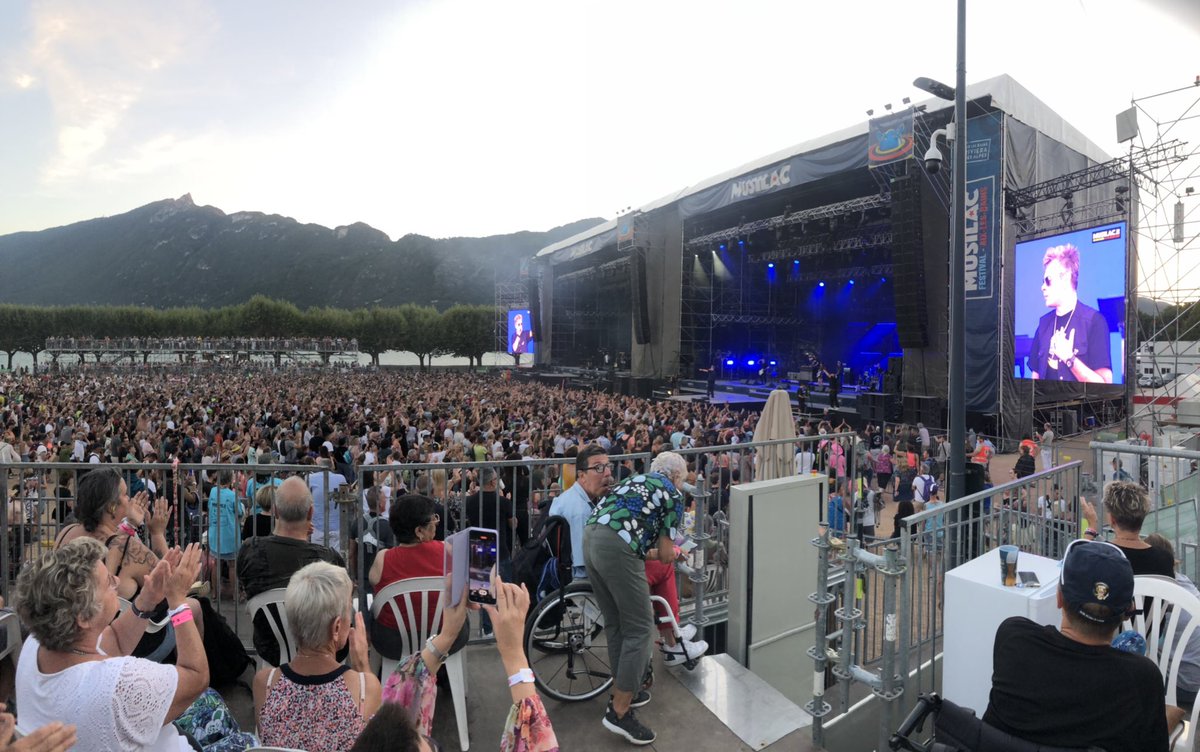 Ce soir à Musilac, Gaëtan Roussel, puis Benjamin Biolay (sur scène). Bientôt Dutronc et Dutronc, avant Mika à 23h10...