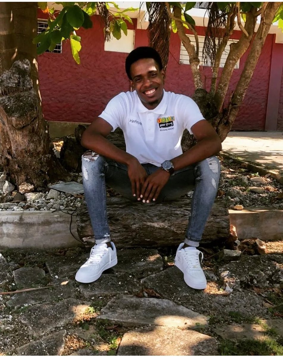 IRIE_FM's tweet photo. It's time for the #WeekendBlitz right now on #the107s with @djcollision https://t.co/rcwcIkhq1k