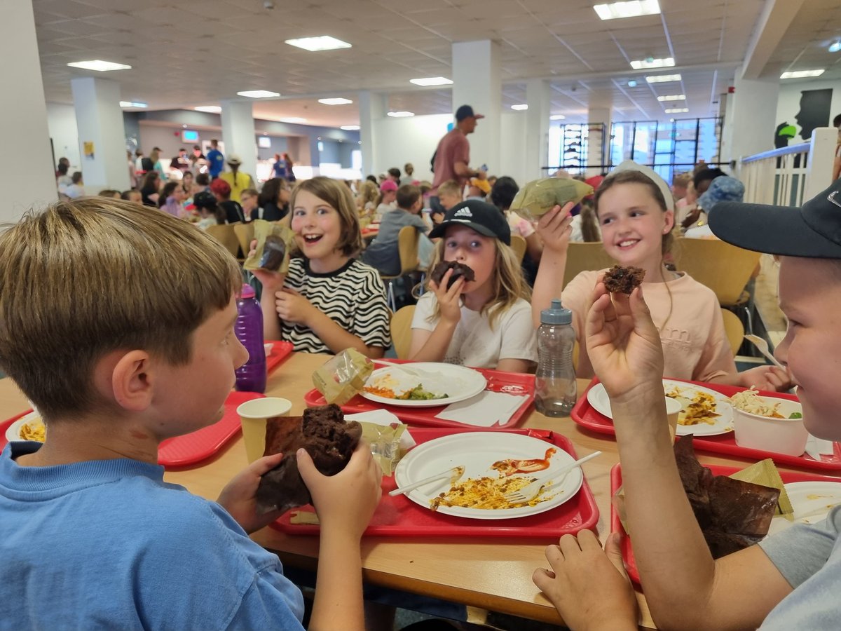 @WideyOtter tweet media