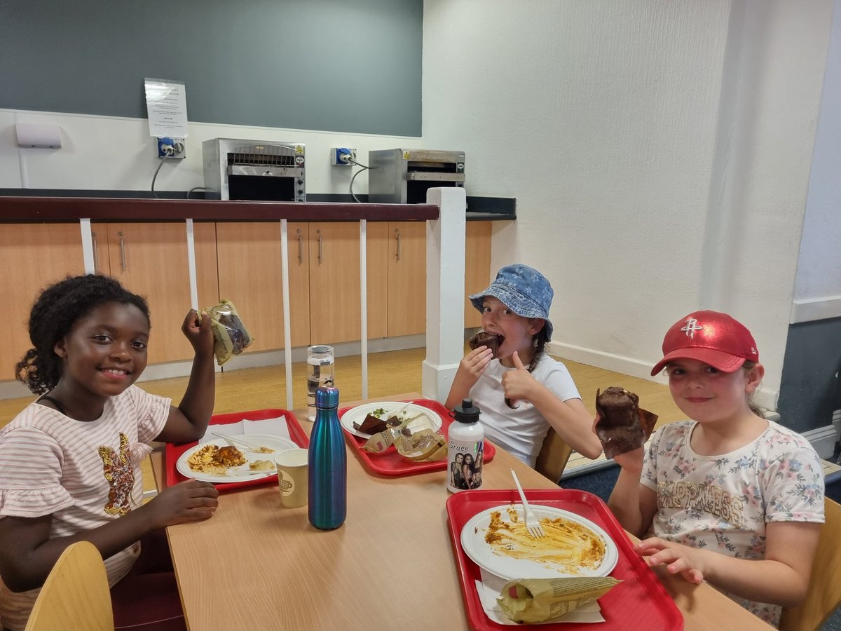 @WideyOtter tweet media