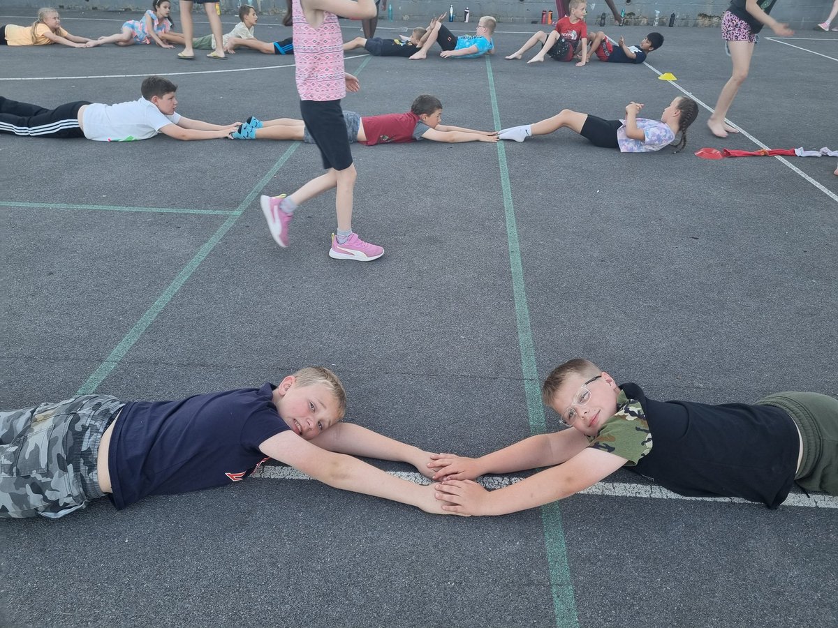 @WideyOtter tweet media