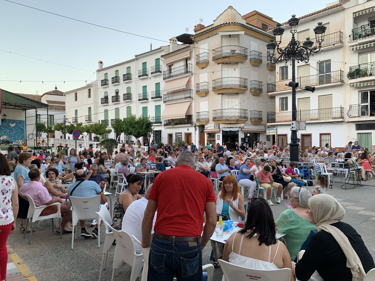 malmounia's tweet photo. 5mins & Iโm on - couple of voice exercises and a swig of Alhambra . Atmosphere building nicely. Start the set with โI fought the lawโ - not sure how the Tollox locals will respond . Could be majestic could be tumbleweed โฆ. #AndaluciaTour #ClashTribute https://t.co/FZdEwjN6QK