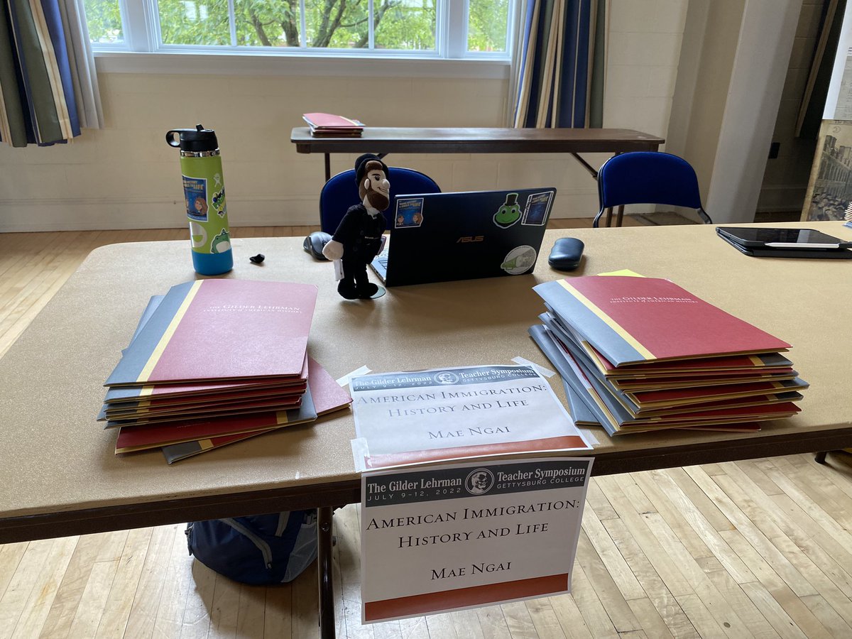 HistoryFrog's tweet photo. It’s happening. Checking in! So awesome to meet everyone!
#GLIseminar #GLIsymposium #GettysburgGLI https://t.co/x5AECsWBS0