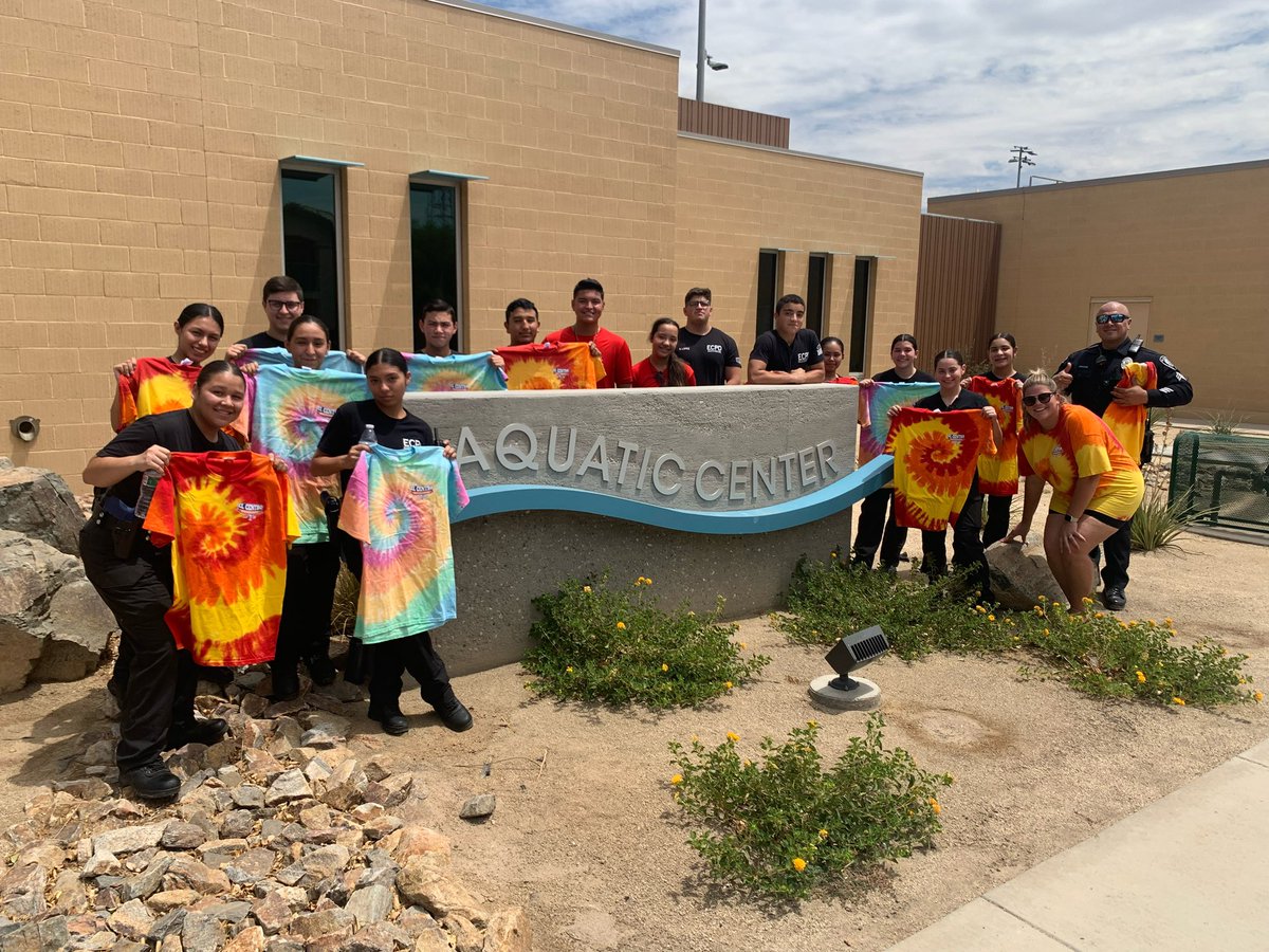 CityofElCentro's tweet image. El Centro Police Explorers Post #1908 supporting the #Waverunners Trophy Dash Invitational at the Aquatic Center! 

#WeAreElCentro #ECPDexplorers