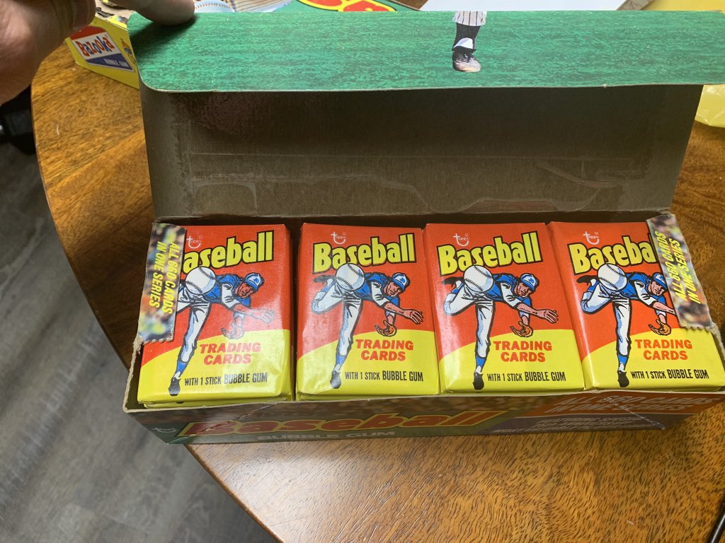 onemillioncubs's tweet photo. @biggsdaddycool This is complete with unopened packs. https://t.co/21btkQrbIN