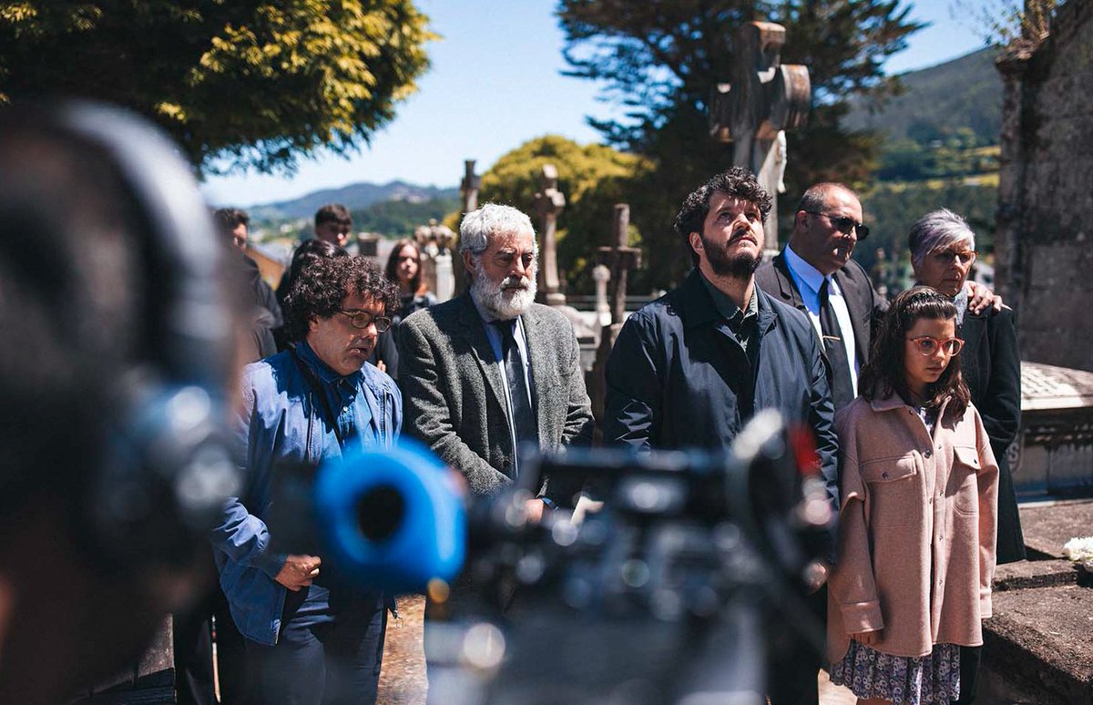 CineGallego's tweet photo. SE RUEDA EN MONDOÑEDO EL CORTOMETRAJE “NENA”, DE XOSÉ A. TOURIÑÁN
#cinegallego #cortometrajegallego #rodaxe #Mondoñedo #Nena #XoseATouriñán #CarlosBlanco #DavidPerdomo #AntiaTouriñán
https://t.co/5CRuqHPcFF https://t.co/pLoTPj9fXt