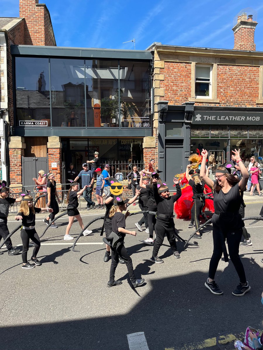 Miss_L_Banks's tweet photo. Absolutely amazing day at The Mouth of The Tyne festival with some of our Year 4s. They danced their ‘rat’ tails off! Such an amazing experience ☀️🐀@MrsShearer2 @BattleHillPS https://t.co/zouFXd7PsW