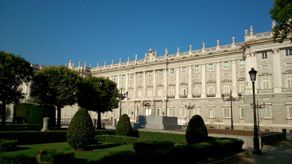 MadridenRuta's tweet photo. Un 9 de julio de 1746 moría el rey Felipe V. Creador del Palacio más grande de Europa occidental: El Palacio de Oriente en #Madrid.
#madridenruta #9dejulio #efemerides #palacioreal #palaciodeoriente #felipev https://t.co/fQCdbmNcpQ