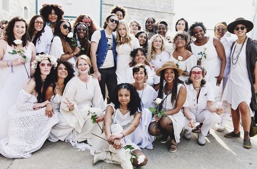 ResistanceRev's tweet photo. We were so proud ๐ to help @MissMargoPrice debut #FightToMakeIt live at @Newportfolkfest ๐ถ last year - so glad we can listen to it whenever we want now, which is all the time ๐. Buy it on @Bandcamp where all proceeds go to repro rights via @noisefornow: https://t.co/a5bSedQjRg https://t.co/inBcq9s4Xv