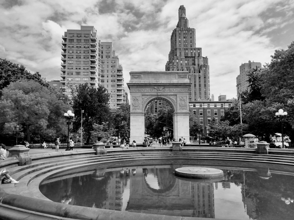 Pretty proud of this one. Really like the reflection. Washington Square Park in NYC #artastherapy