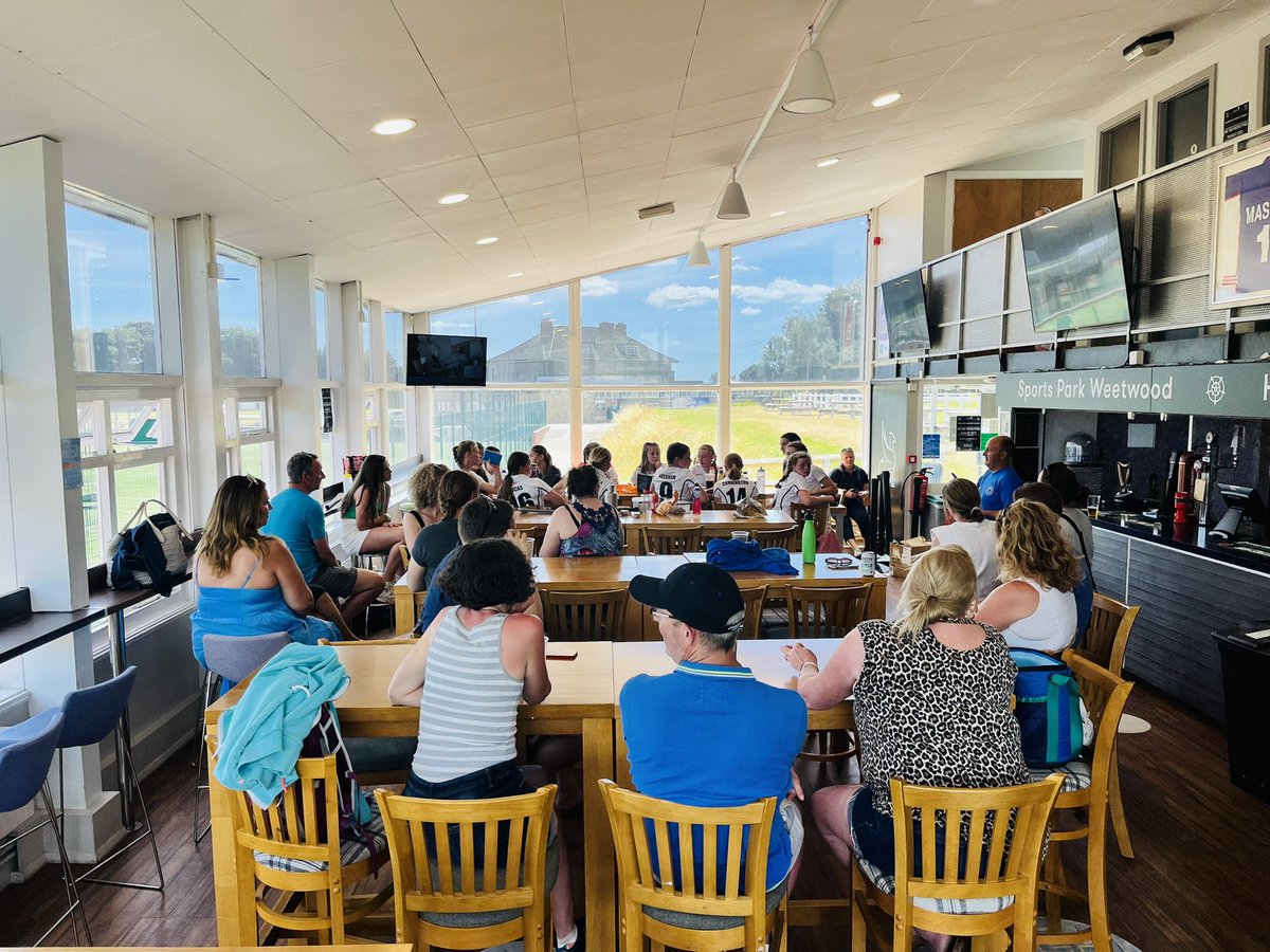 Excellent last 🏑 training session and match today 🤩🥵 for the 2️⃣0️⃣2️⃣2️⃣ squad along with a bit socialising 👏 final tournament instructions 🫡 and some personalised bracelets ⭐️ made for each player by #maisie 🙏 #thesegirlscan #letsdothis #teamnortheast 💙❤️🔥🏑🤩