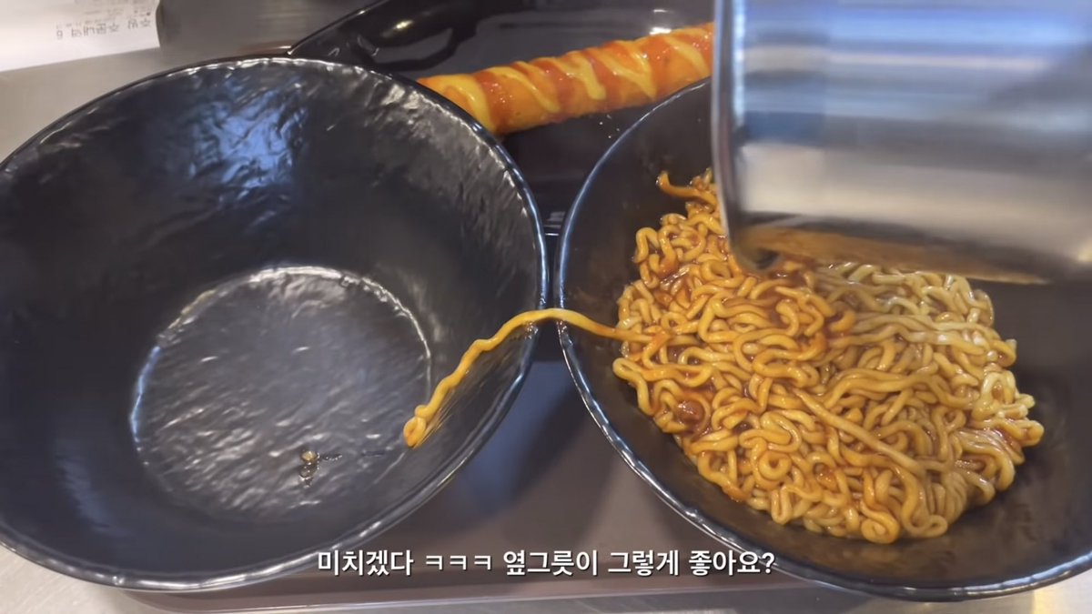 sorrytoEarth's tweet photo. 얘들아 이사람 개웃기다고 https://t.co/07lknITNES