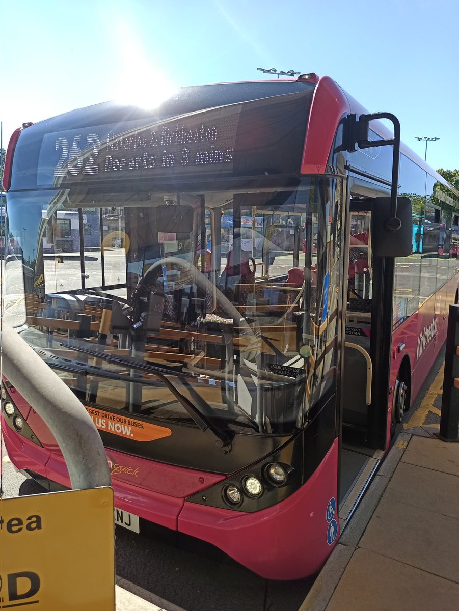 A nice day for a spot of driving around Huddersfield. On #HuddsQuick 319 this morning and #KirkheatonQuick this afternoon.