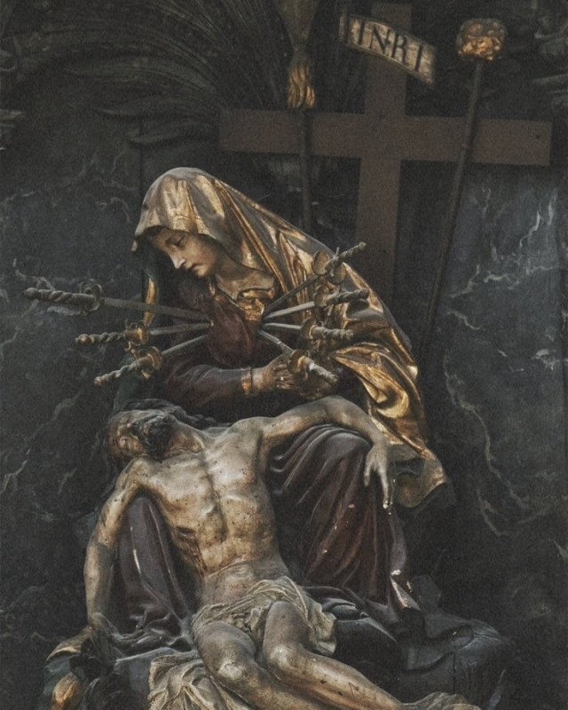 BruleChevalier's tweet photo. Our Lady of Sorrows, pray for us 🙏 https://t.co/dSFQIxJWrg