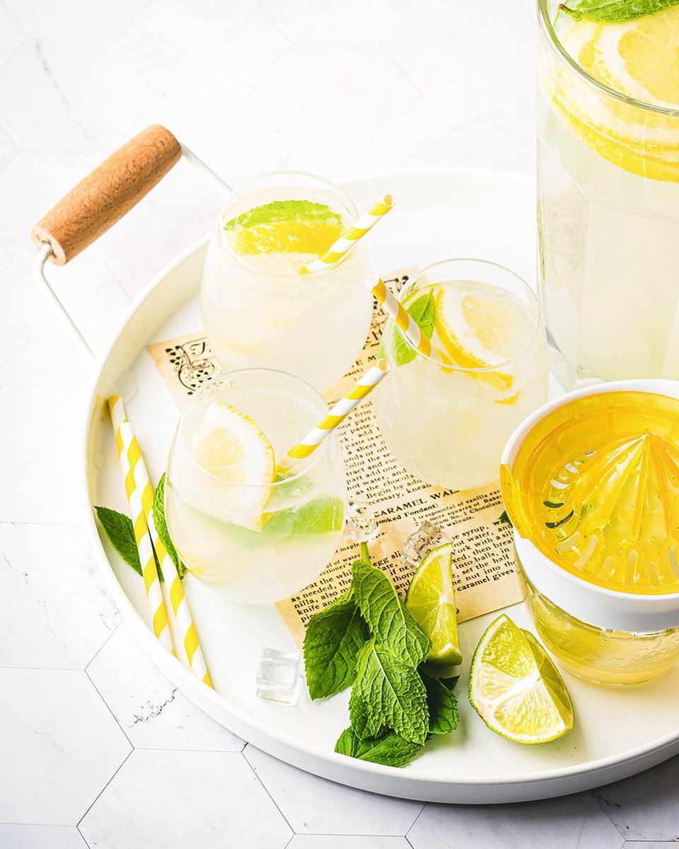 maspatule's tweet photo. • #Citronnade maison •
.
La citronnade est une #boisson fraîche idéale pour les jours d'été. Composée de #citron, de #sucre et d'#eau, la citronnade est très #rafraîchissante et #désaltérante 🍋 
.
[La recette est sur le blog ! >> https://t.co/hrQJ9kPjPC 📙] https://t.co/zF1xd0HKwU