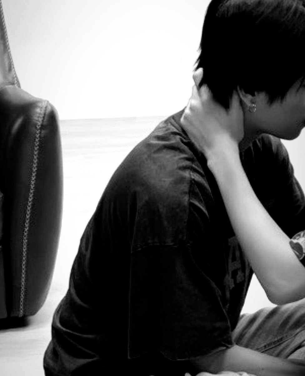 aunzajung's tweet photo. พี่เหนือคือนักแสดงหลักคนนึงให้จำเอาไว้ให้ขึ้นใจเลย คือตัวเดินเรื่องอีกหนึ่งบทบาทที่สำคัญ แต่รูปไม่เกี่ยวอะไรกับแคปชั่นเลยแล้วในกลรักรุ่นพี่ไม่มีซีนจูบ แล้วในรูปเค้าจูบกับใครจูบจริงไม่จกตานะแม่  #LoveMechanicsEP5 https://t.co/HF1GxqqsFV