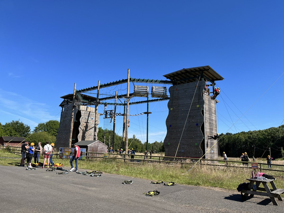 halesvalleyTSA's tweet photo. What’s happening in the Hub today? It’s now time to abseil, zip wire or try the leap of faith! #ITT #gorgeoussetting https://t.co/eJhLGTnM1c