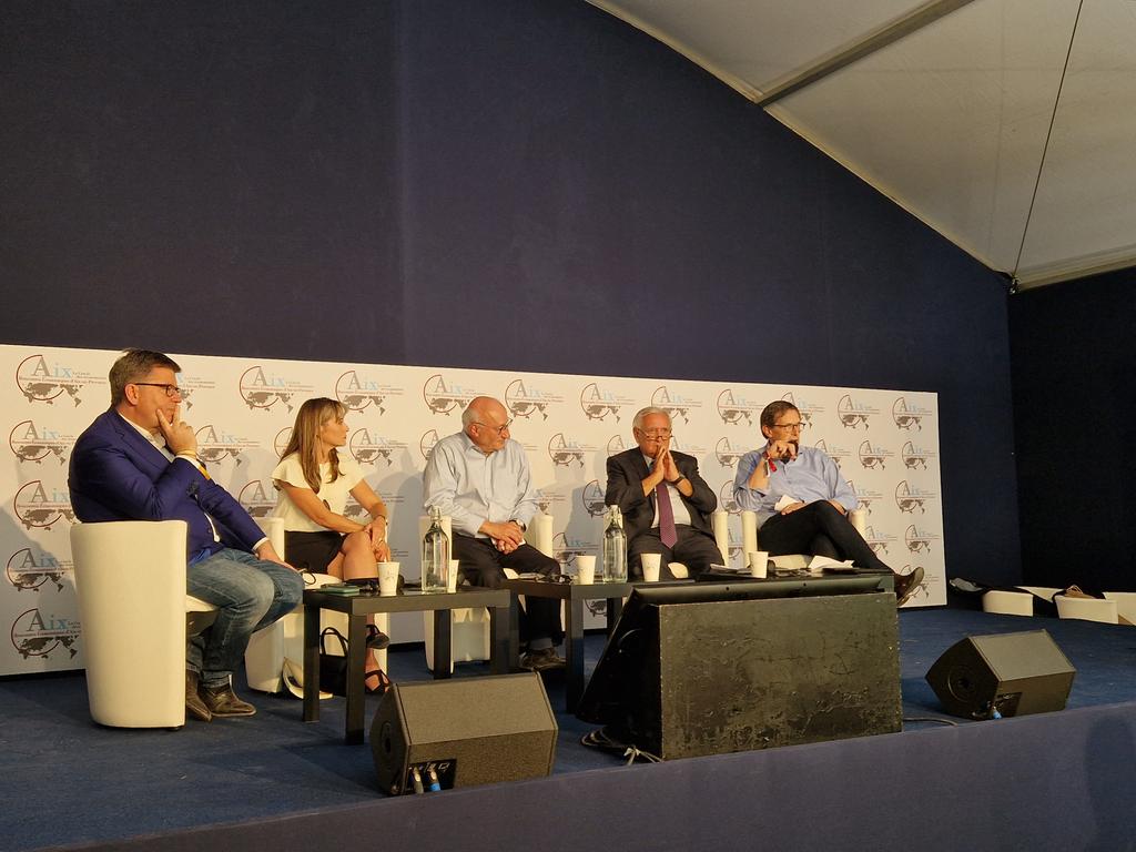 #REAix2022

🇨🇳🇺🇸 L’évolution des relations Etats-Unis – Chine
📍Amphi 4 
🎙️ @NdosSantosCNN @jpraffarin @Ph_Etienne @jasonfurman
Bruno BEZARD @CathayCapital & Saori KATADA 

A suivre en direct ici également : bit.ly/3uAjgtg