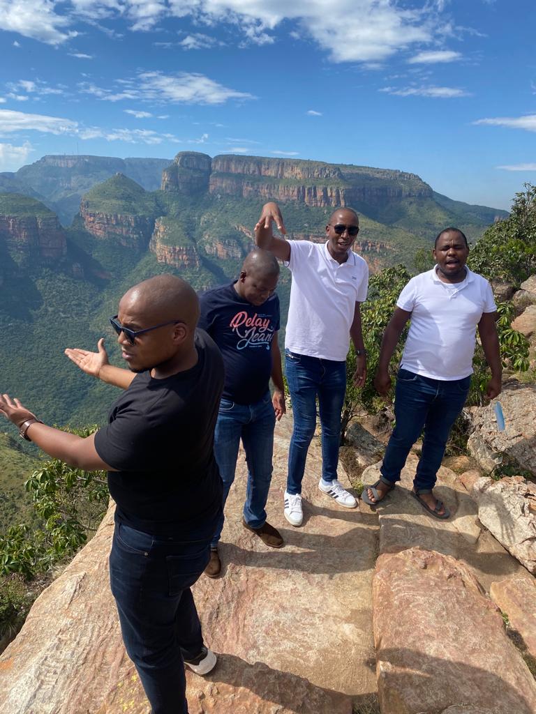 Saboshego6's tweet photo. A reyeng gape bafowethu
#bosekaboeja
#refao
#Bapedispace https://t.co/eOSSNngceQ