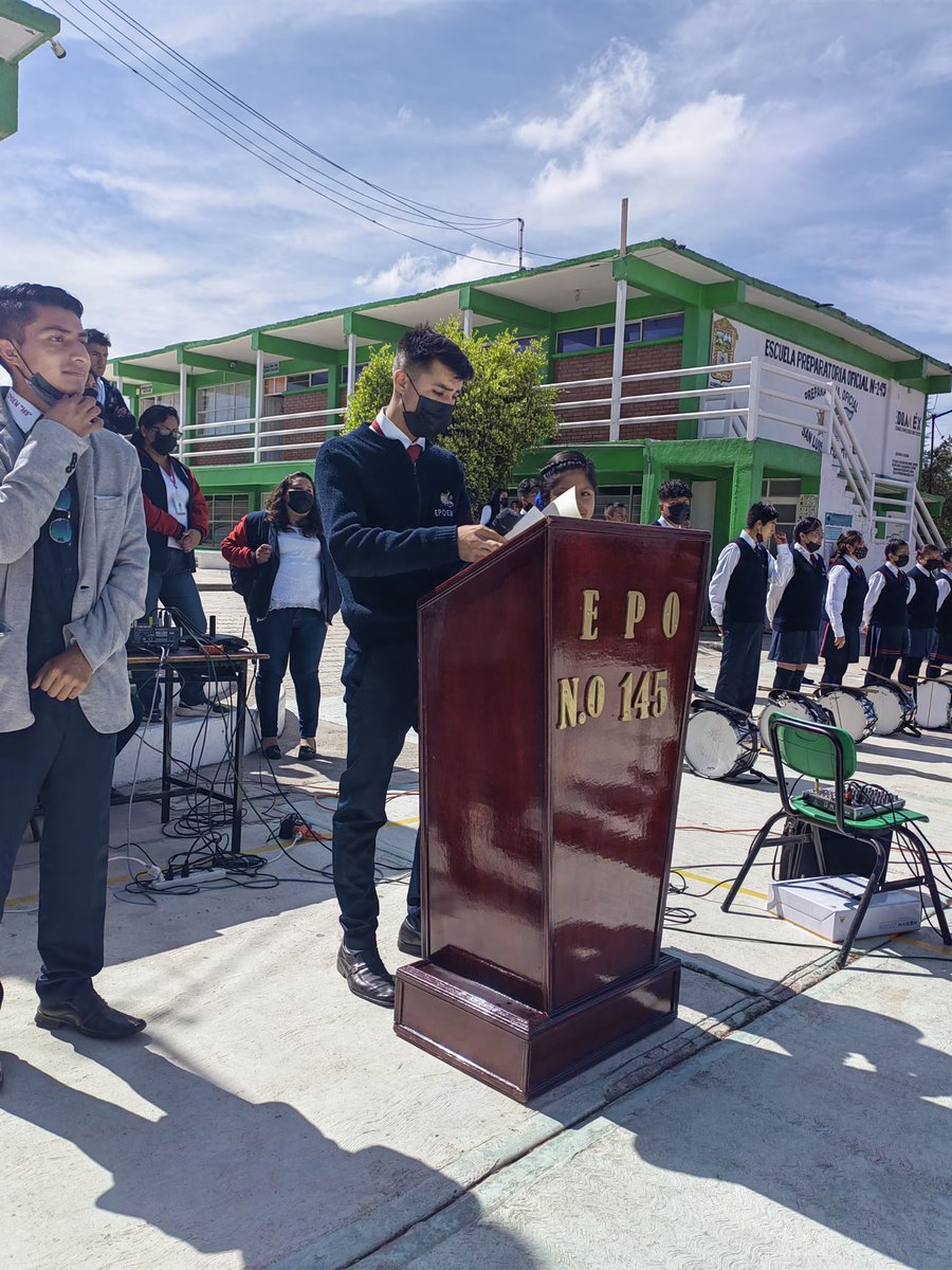 145Epoem's tweet photo. Ceremonia de clausura ciclo escolar 2020 - 2021
#Orgullosamentehalcones https://t.co/OI9BFW9AxF