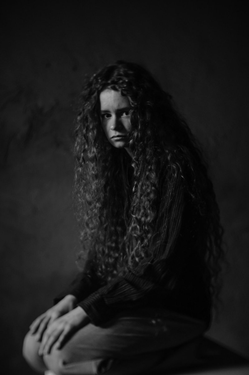kyivson's tweet photo. lovely rubric
monochrome or color?)

#nftphotography #NFTFam #artphotography #portraitphotography https://t.co/wQj37XzzvR