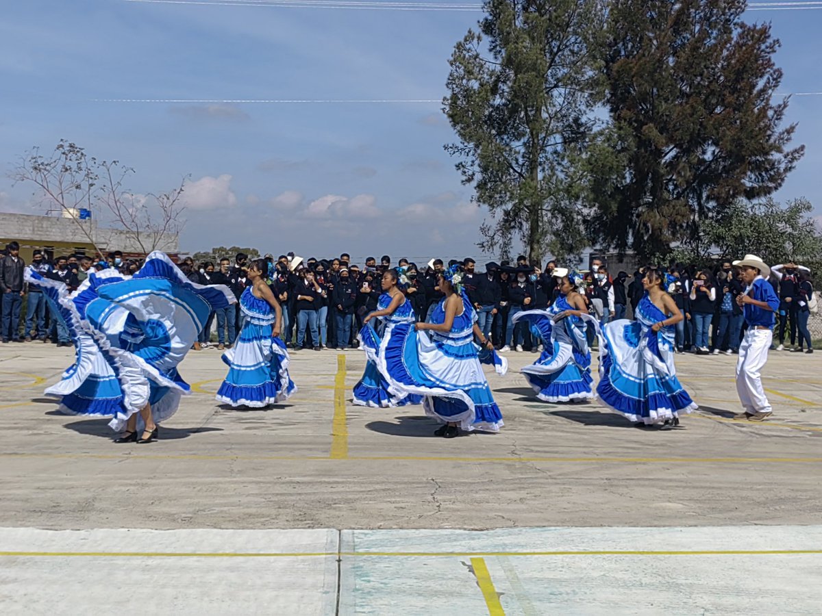 145Epoem's tweet photo. Ceremonia de clausura ciclo escolar 2020 - 2021
#Orgullosamentehalcones https://t.co/OI9BFW9AxF