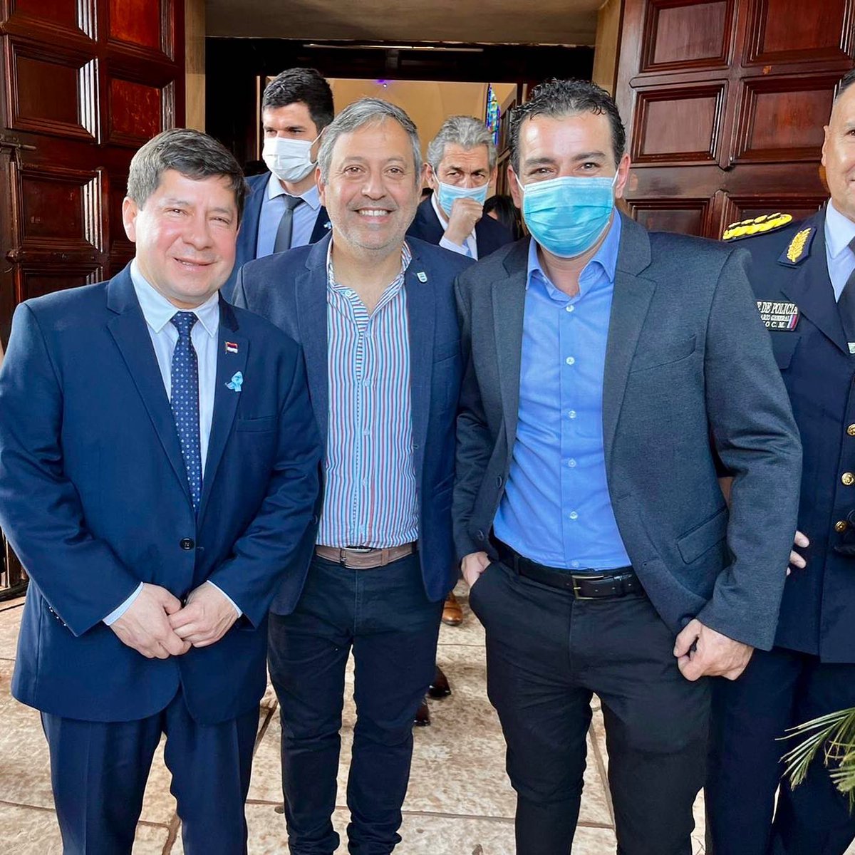 AhuadCarlos's tweet photo. Feliz día de la independencia. Feliz cumpleaños obera. https://t.co/GyCWhaBS5R