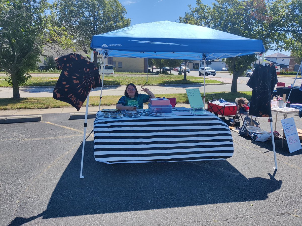 nekochanpurr's tweet photo. Come visit @mintydreamcraft and I in downtown Wayne MI. Get some cute decals, maybe an art commission lol.. #decals #cruisinintheave #wayneMI #anime #manga #karmacoffee https://t.co/UVh2MdCSnq