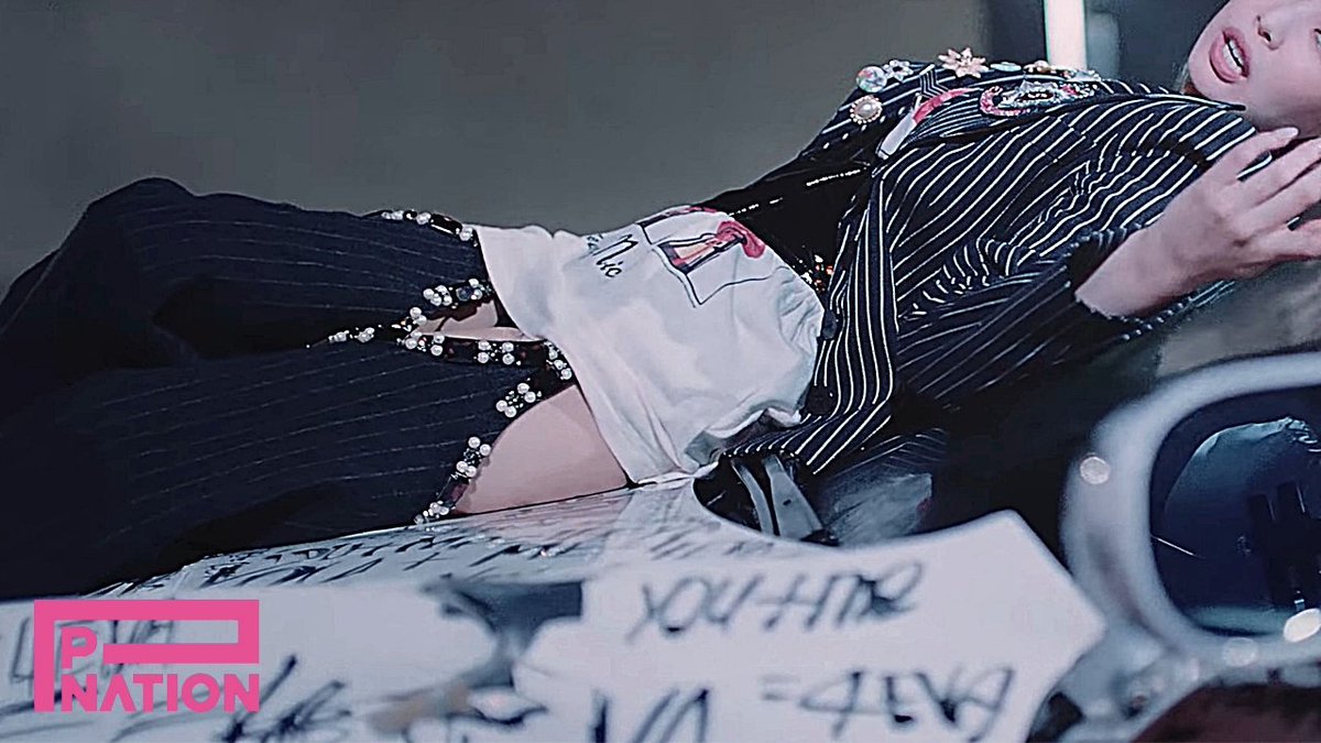 JeonIve_Off's tweet photo. Ive(아이브) Mini Album (E.P.) 〖Alive〗

1- Sweet Dream
Vídeo:
https://t.co/NksWp2M8dm

2- My Love
Vídeo:
https://t.co/nDgtB8OXDW

➫ 2022.07.09 1PM KST

#alive #newsong #music
#vevo #sonymusic

© Pink Nation Entertainment. https://t.co/abPtEf0xnZ
