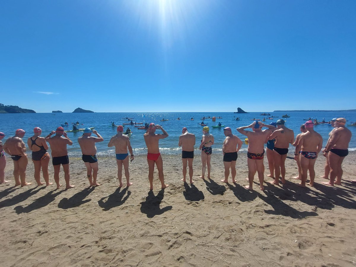drsaledyer's tweet photo. Excellent morning swimming in @BLDSAswim Torbay swim. 8miles across and back Torbay. Swam quicker than expected and finished 1st female 😁🏊🏻♀️🎉. Great to catch up with @RedTopSwim friends. #OWS #Swimlife #Torbay #EnglishRiviera #swimming #BLDSA #RedTopSwim https://t.co/6exVBOqLeQ