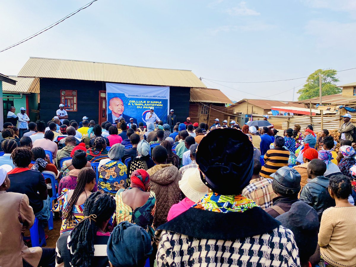 DocteurFanny's tweet photo. #BUTEMBO:Apres l’expérimention d la stratégie à #Mususa, #Kimemi pr appliquer la stratégie adoptée par la cellule d’appui à l’implantation d’@Ensemble_MK du Pr @moise_katumbi ,sommes en com. Vulamba,Q.Congo ya Sika,cell.d l’Hôpital.@OlivierKamitatu @gratieniracan @SalomonKalonda https://t.co/dLfyrG0hOV