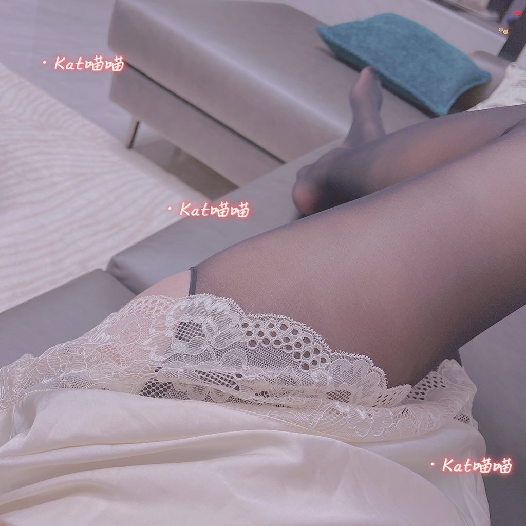 YanKatMiao's tweet photo. 纵享丝滑～
丝袜🧦来自：@FEIENSILKY #绯凡柔美隐享丝滑 #绯隐丝袜 #绯隐FEIEN https://t.co/FUKKXZRJze