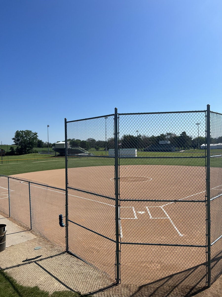 SumnerFred's tweet photo. Cougar field is looking great this morning! The Cougars take on CPU at 5pm today, let’s pack the park and cheer on your SFT COUGARS! https://t.co/kbbpiXGRCZ