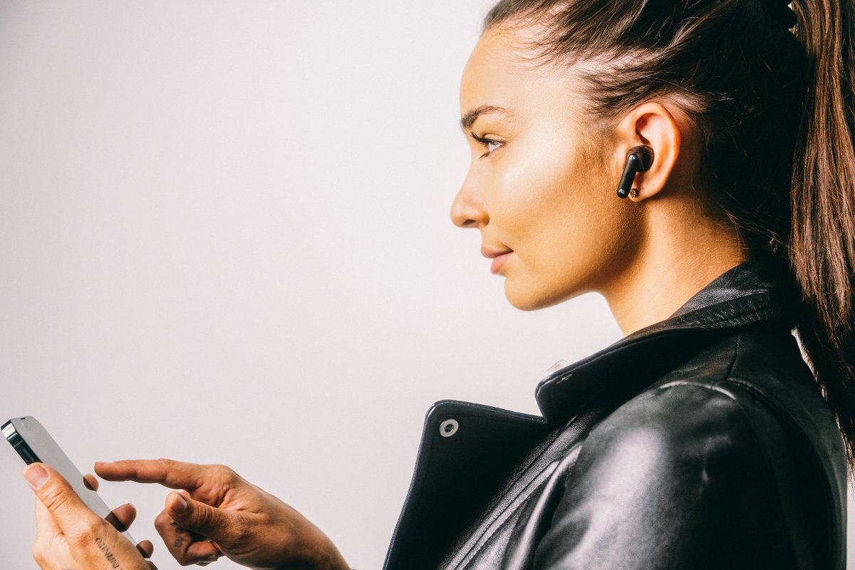 Ausounds's tweet photo. What music are you listening to this weekend? Leave us a link or tag a new artist we should be listening to. 

#Ausounds #MusicCreator #Music #Producer #Songwriter #Artist #NewMusic #Headphones #Earbuds https://t.co/asMwUsSf8K
