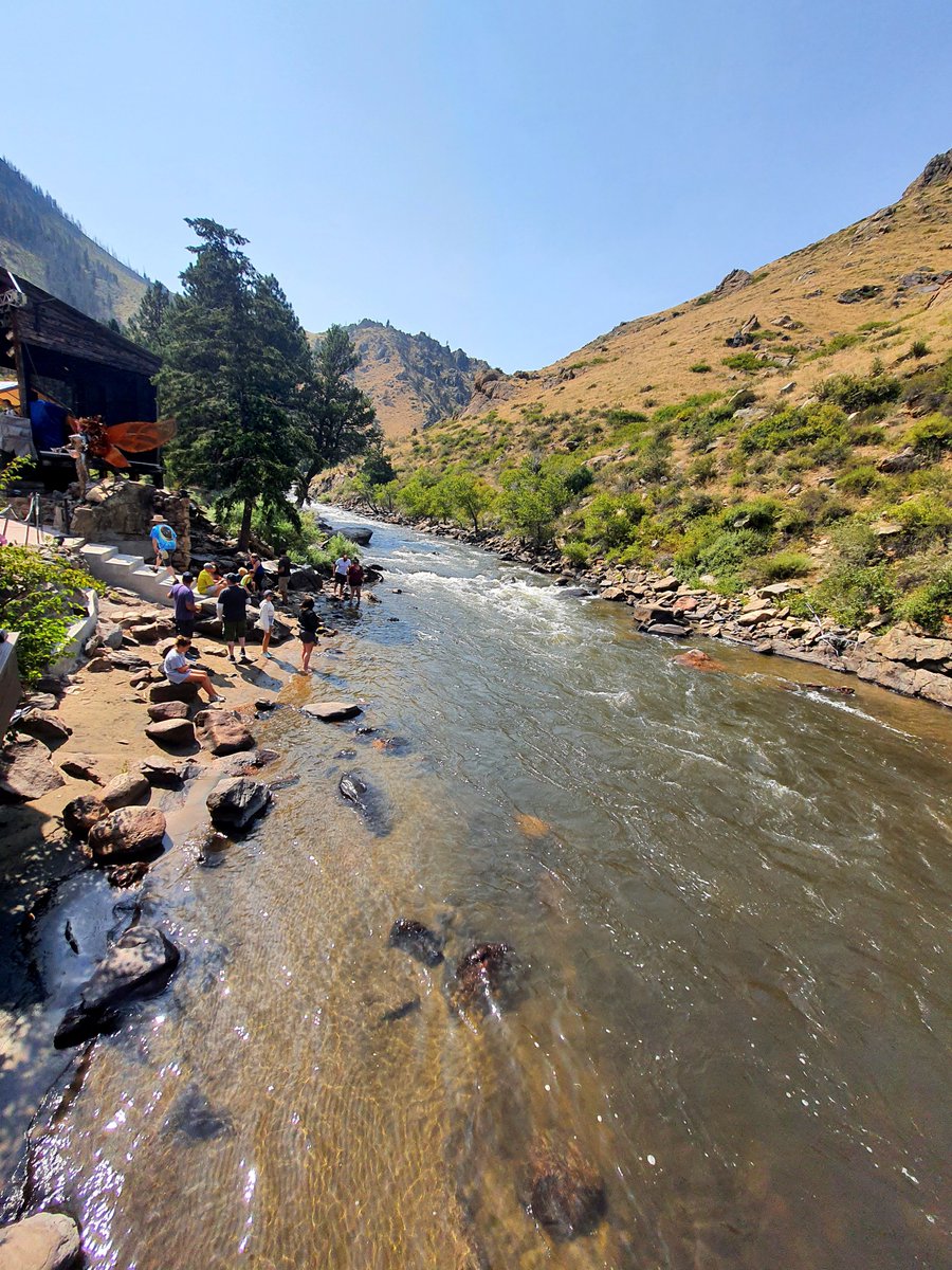 themishawaka's tweet image. 🌞 Hot sunny days call for cool river dips!🩴

#coloradosummer #poudreriver #mishawakaampitheatre