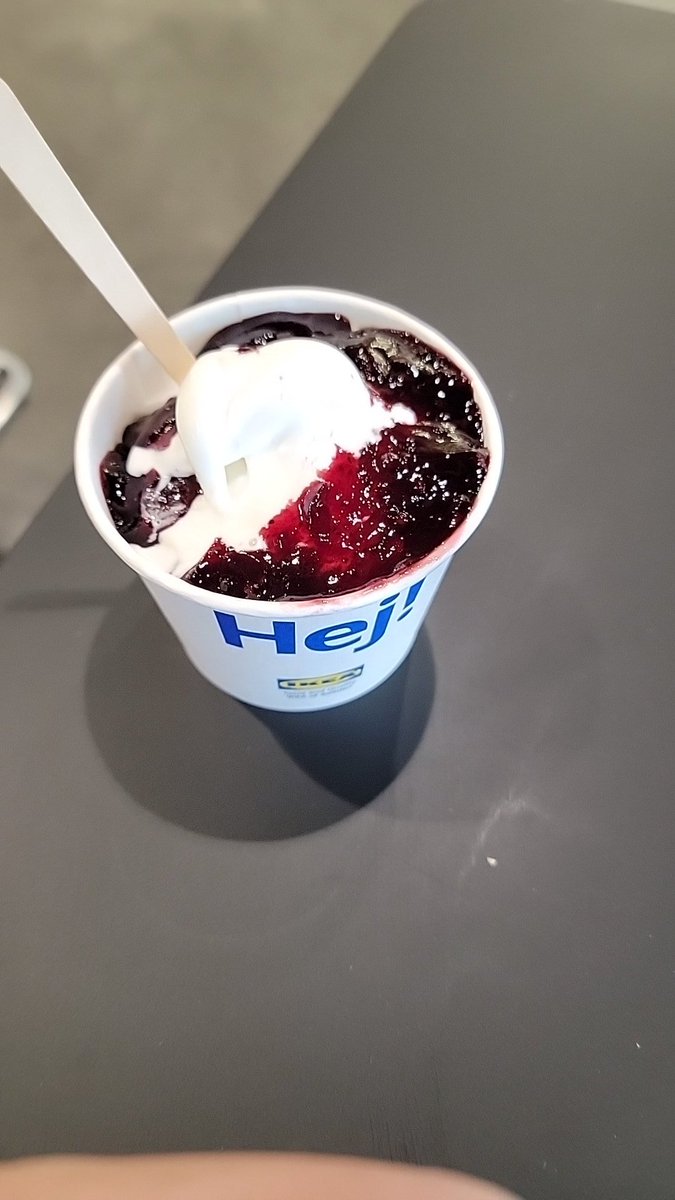 Wildmark_Lion's tweet photo. When you go to IKEA for furniture, but the real reason was for a cheap cinnamon roll and ice cream x3 https://t.co/CxnJz6iWX3