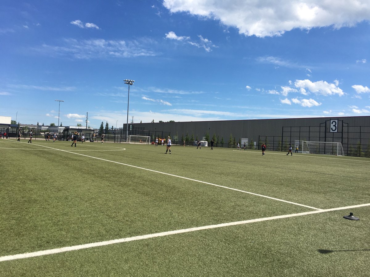 toppsoccer's tweet photo. Thank you to the coaches of McGill, Queens, New Brunswick, Mount Royal, Calgary, UFV, Trinity Western, UBCO, SAIT, Red Deer College, Olds College, U of Windsor, UBC, Miramar San Diego + NCAA D1 Southern Utah and all the players, for a great 2 days in Calgary. https://t.co/gvfKHTOMyo