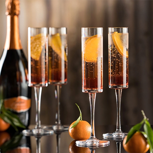 allianceonline's tweet photo. Recreate the decadence of fine glassware with the polycarbonate Lucent range from @UtopiaTableware.
Its clarity rivals that of traditional glassware whilst providing users with the safety of a near unbreakable drinking option.
#Polycarb #Glassware #Utopia https://t.co/v57tTPbm3I