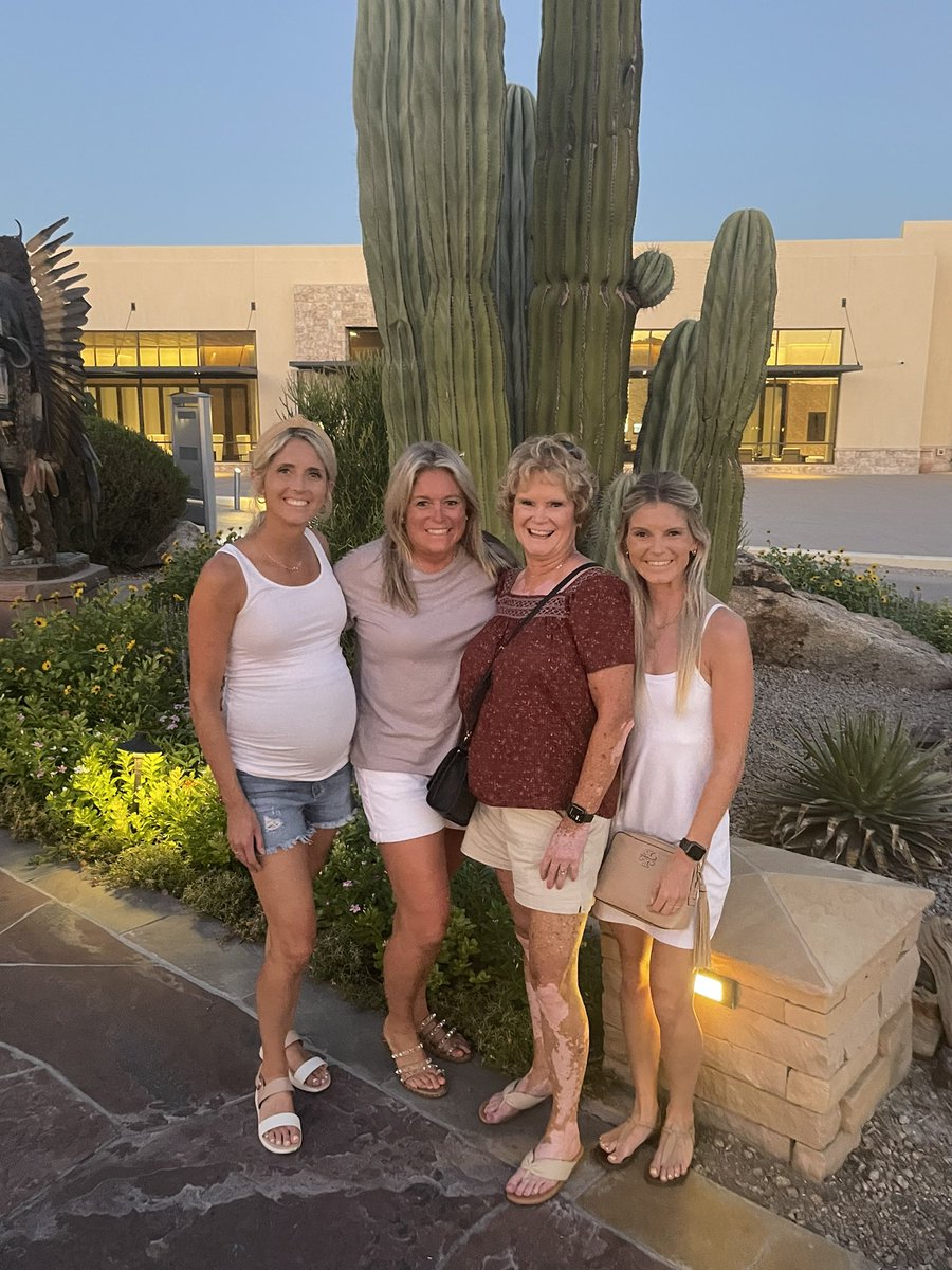 Linda Poole tweet media