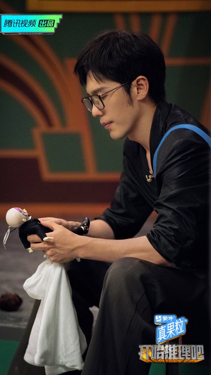 cdrama_update's tweet photo. 220708 #开始推理吧 (#TheTeuth) weibo update
#BaiYu #LiuYuning
#SongZuer #ZhouShen
#白宇 #刘宇宁 #宋祖儿 #周深 https://t.co/lXMl6RQQfE
