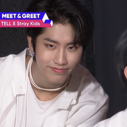 skzsmiley's tweet photo. #한 https://t.co/a0MqxpIw5v