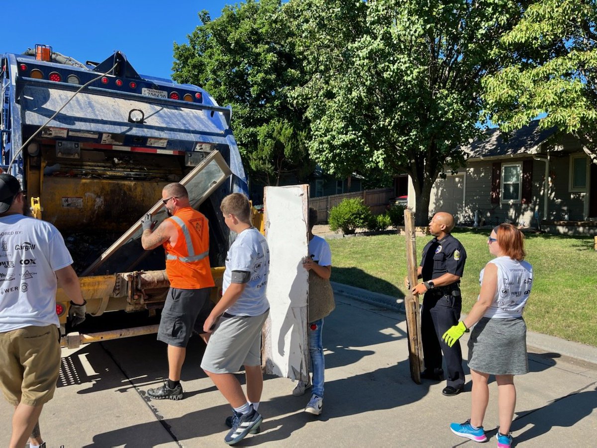 Lem Moore tweet media