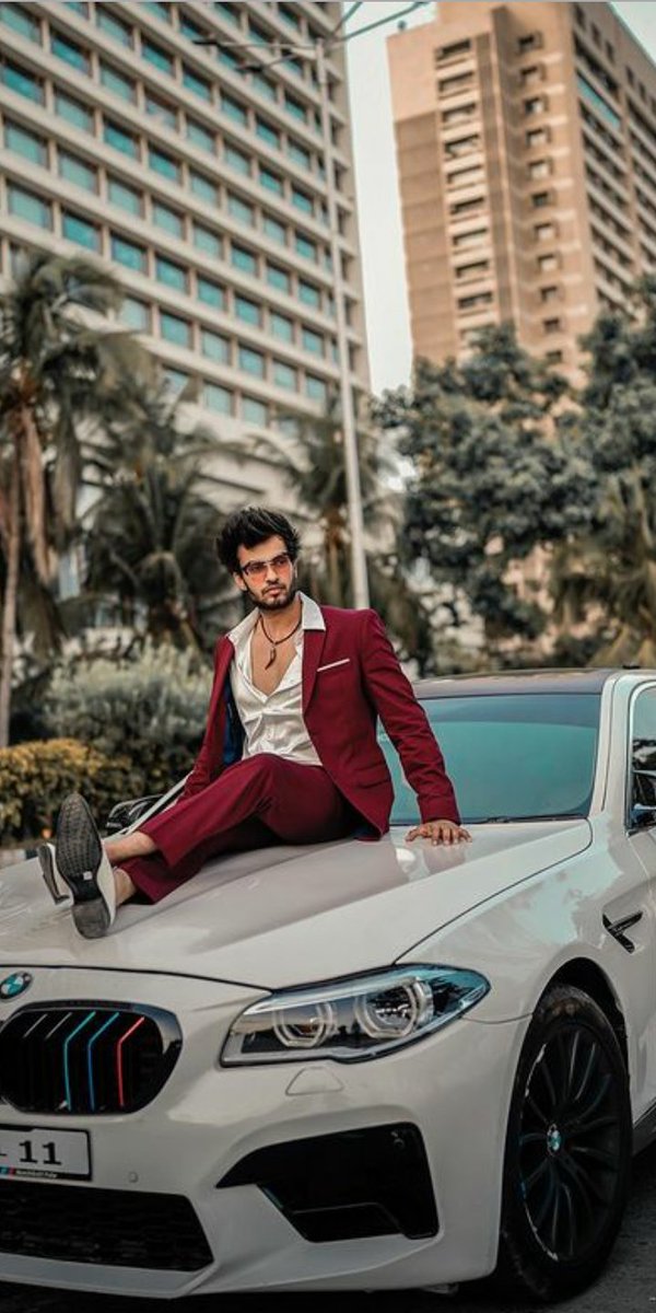 Pooja59849491's tweet photo. It'ssssssss his birthday wish him 

COUNTDOWN BEGINS FOR SADDU BDAY https://t.co/i07R2pEyp0