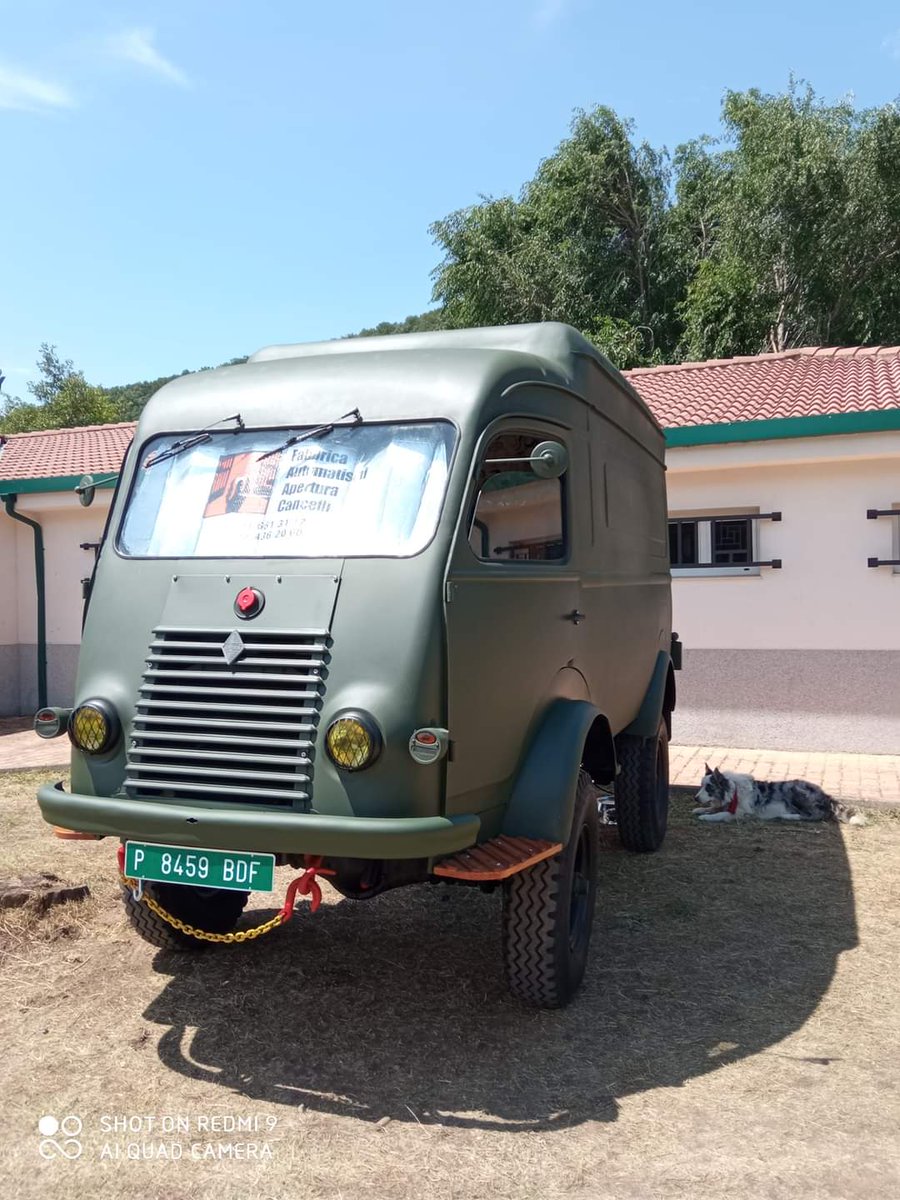 jmbordallo's tweet photo. #renault #goelette @itsvantime @mikurubaeahina https://t.co/4gmnKcKQIg