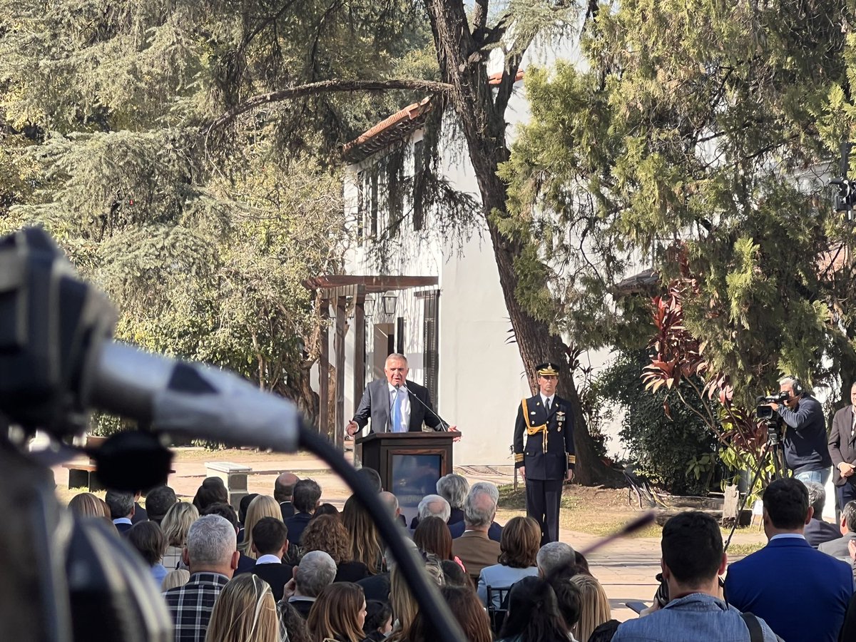 Cuente con nosotros, en las decisiones institucionales y también en las políticas le dice Jaldo a Alberto Fernandez desde la Casa Histórica