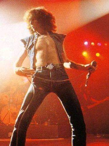 Happy birthday BON SCOTT (1946 1980). Gone, but not forgotten!

What\s your top 3 songs? 