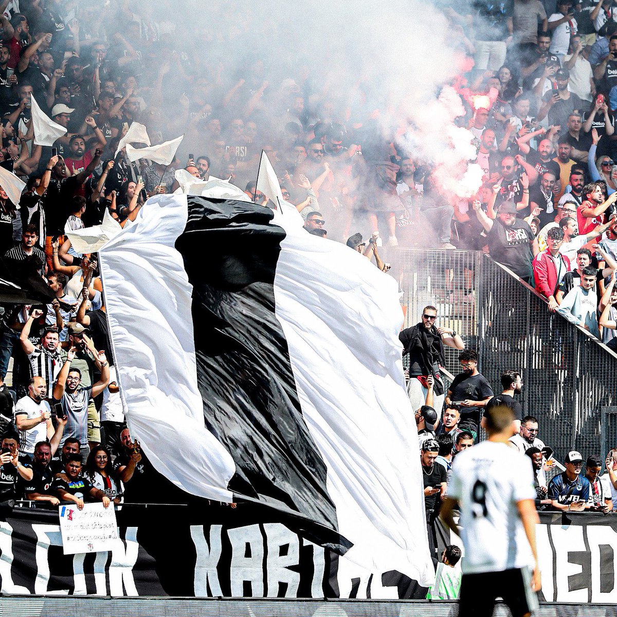 Beşiktaş Tribünü 😎