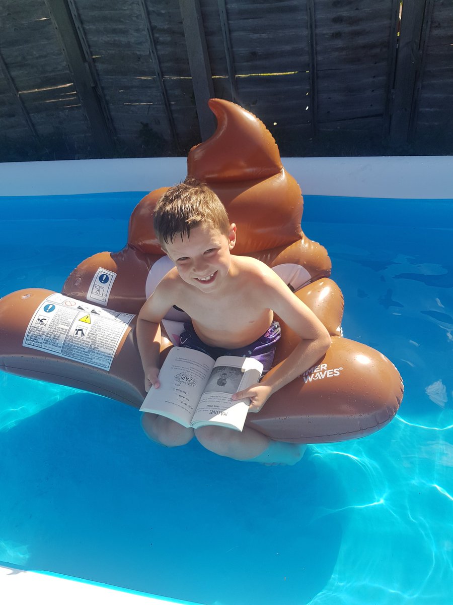 shellybobs23's tweet photo. Charlie wanted to share his day with you.😊🌞📕 @MissWare18 @MrsManson2M https://t.co/h19rPhmUcd